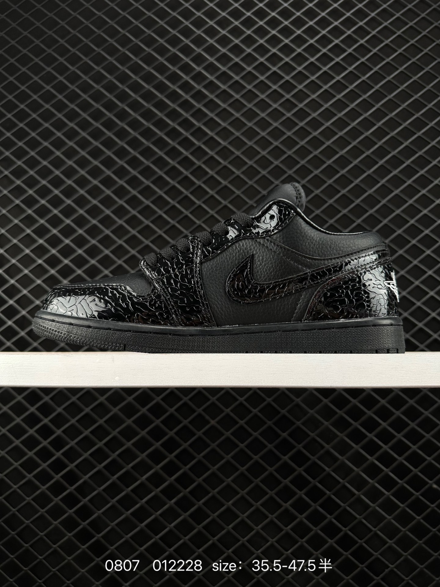 Nike Wmns Air Jordan 1 LOW